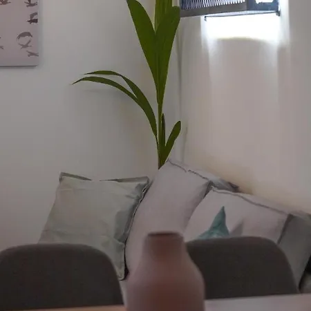 Cozy - Ophelia Nauplion