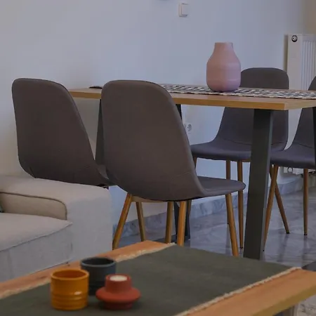 Cozy - Ophelia Apartment