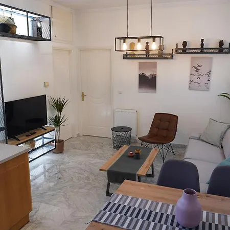 Oreon - 'ophelia' Apartment
