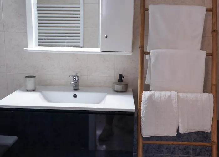 Oreon - 'ophelia' Apartment